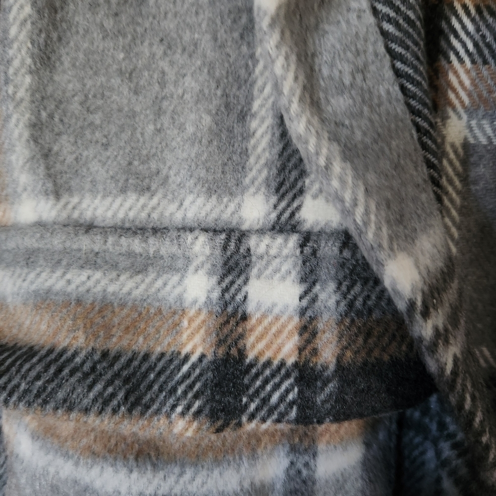Womens Button Down Heavy Flannel - Picture 5 of 7